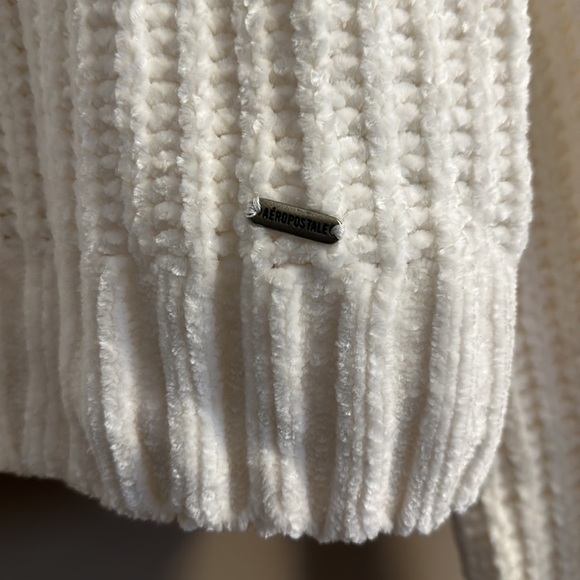 Super soft knit cropped sweater - Picture 2 of 4